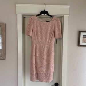Tahari dress Size 2 NWT Never worn